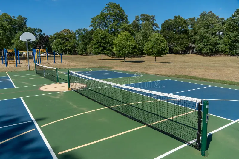 Xây sân bóng rổ - pickleball tiêu chuẩn 6 lớp sơn có 10% Hạt Cao Su US OPEN LAYKOLD trên nền ciment
